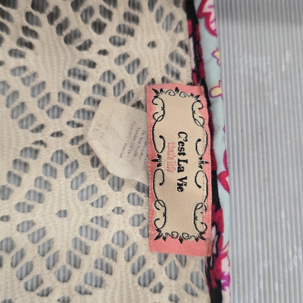 C'est La Vie Floral Lace Top
